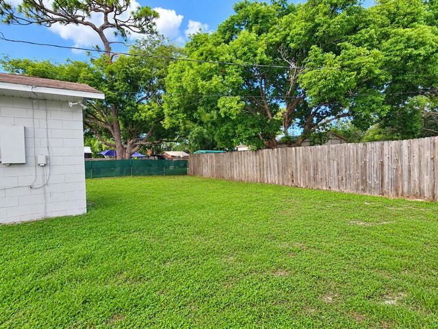 1423 MONTANA AVENUE 1423, St Cloud, FL 34769