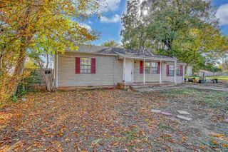 2112 NW Bessie Ave, Lawton, OK 73505