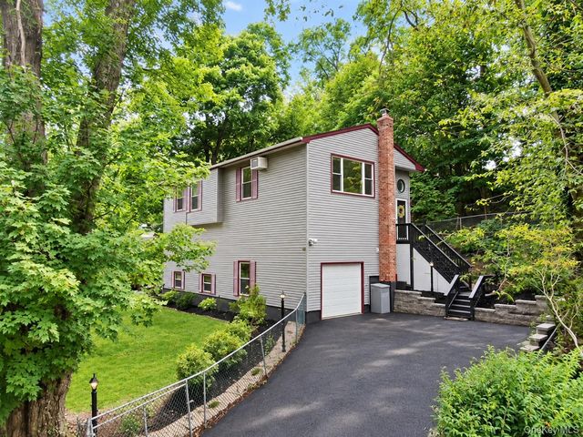 59 Woodhull Landing Road, Sound Beach, NY 11789