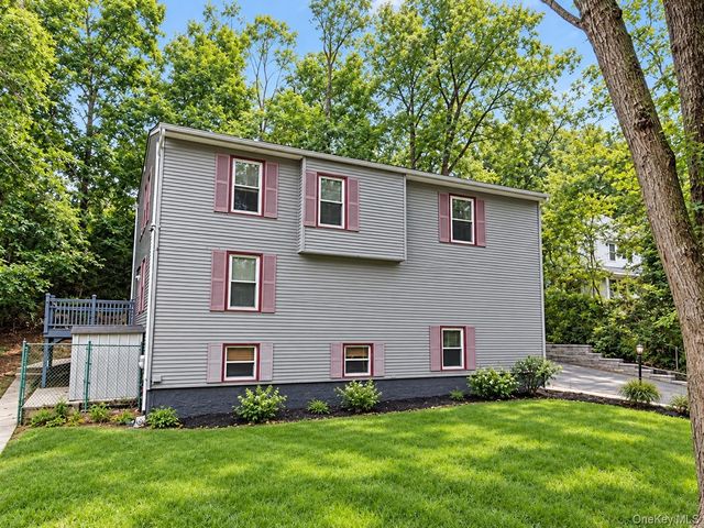 59 Woodhull Landing Road, Sound Beach, NY 11789