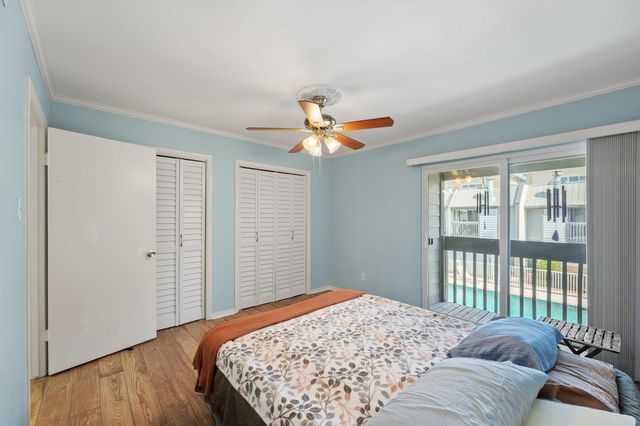 5050 Glenmont Drive F5, Houston, TX 77081