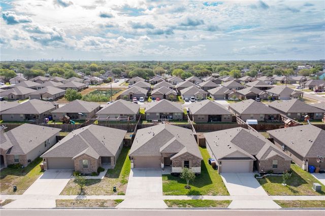 3918 Shiva Dr, Corpus Christi, TX 78410