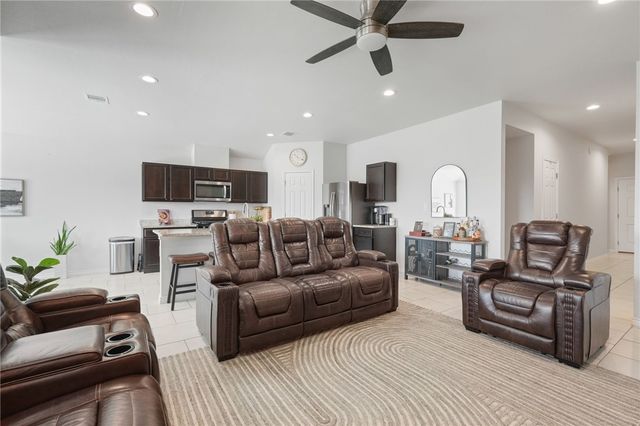 3918 Shiva Dr, Corpus Christi, TX 78410