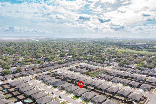3918 Shiva Dr, Corpus Christi, TX 78410