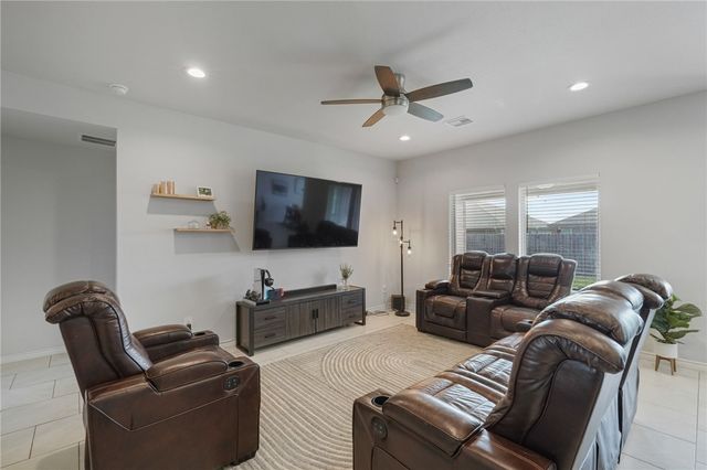 3918 Shiva Dr, Corpus Christi, TX 78410