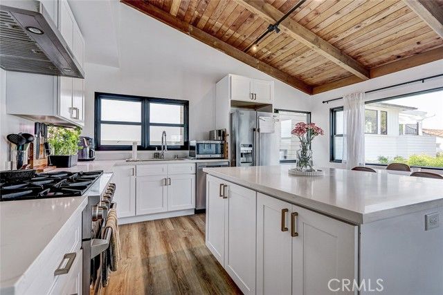 944 15th Place, Hermosa Beach, CA 90254