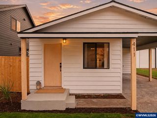 411 S 1st St, Silverton, OR 97381