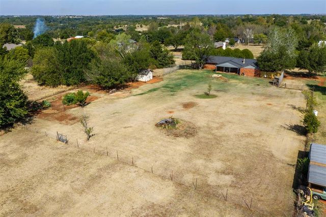 4150 W Evergreen Drive, Edmond, OK 73025