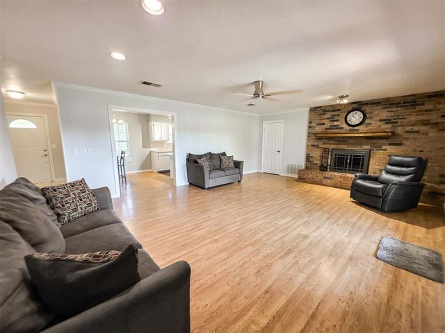 4150 W Evergreen Drive, Edmond, OK 73025