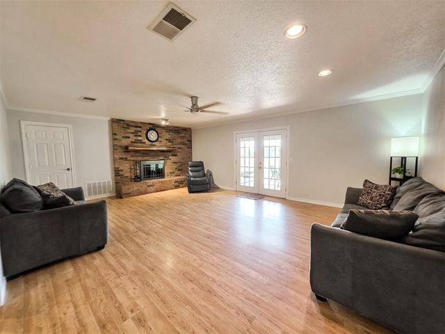 4150 W Evergreen Drive, Edmond, OK 73025