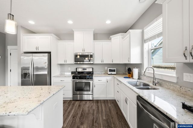 1293 S 9th St, Independence, OR 97351