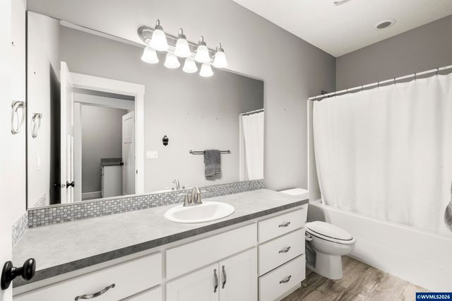 1293 S 9th St, Independence, OR 97351