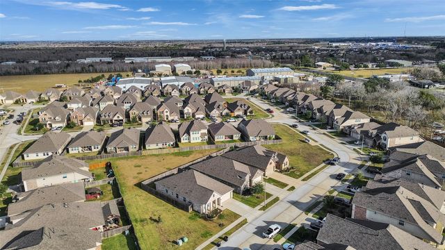 1841 Alyssa Way, Alvin, TX 77511