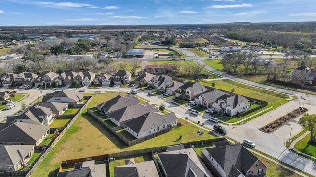 1841 Alyssa Way, Alvin, TX 77511