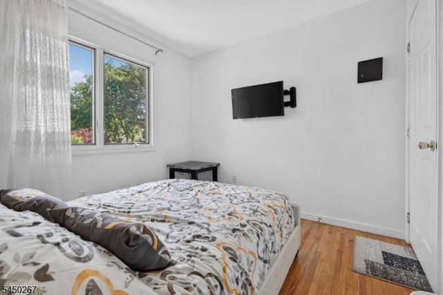 81 Home Pl, Lodi Boro, NJ 07644