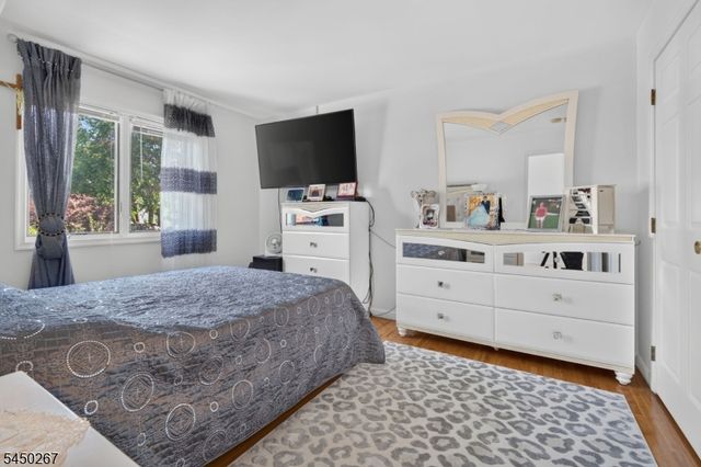 81 Home Pl, Lodi Boro, NJ 07644