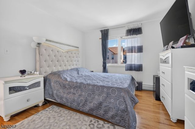 81 Home Pl, Lodi Boro, NJ 07644