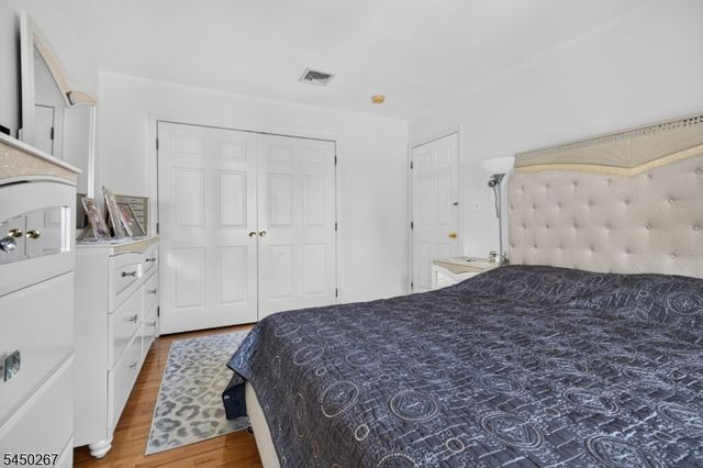 81 Home Pl, Lodi Boro, NJ 07644