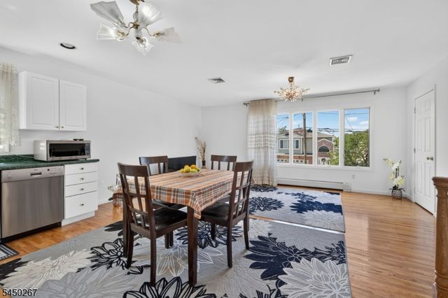 81 Home Pl, Lodi Boro, NJ 07644