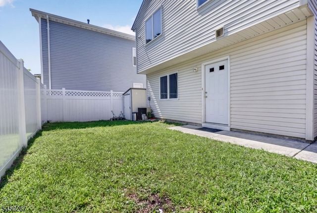 81 Home Pl, Lodi Boro, NJ 07644