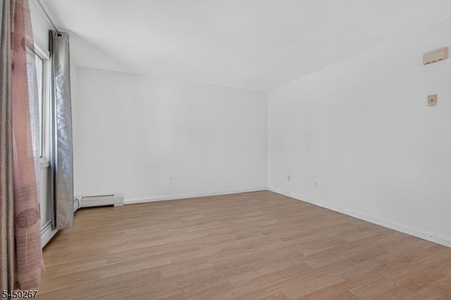 81 Home Pl, Lodi Boro, NJ 07644