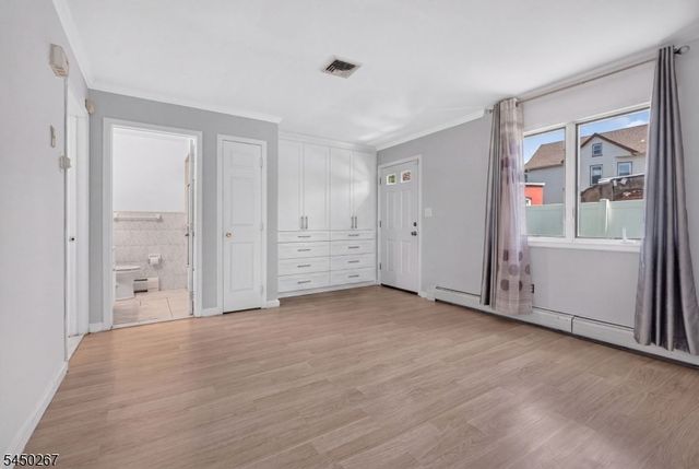 81 Home Pl, Lodi Boro, NJ 07644