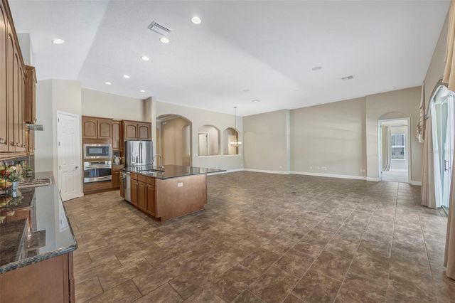 5201 SPARROWGLEN PLACE, Lithia, FL 33547