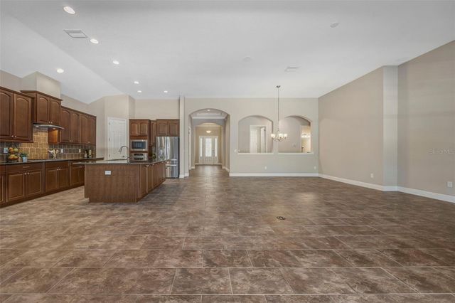 5201 SPARROWGLEN PLACE, Lithia, FL 33547