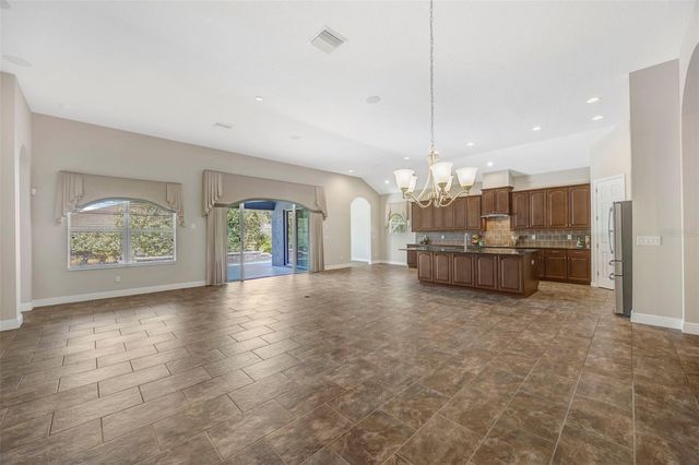 5201 SPARROWGLEN PLACE, Lithia, FL 33547