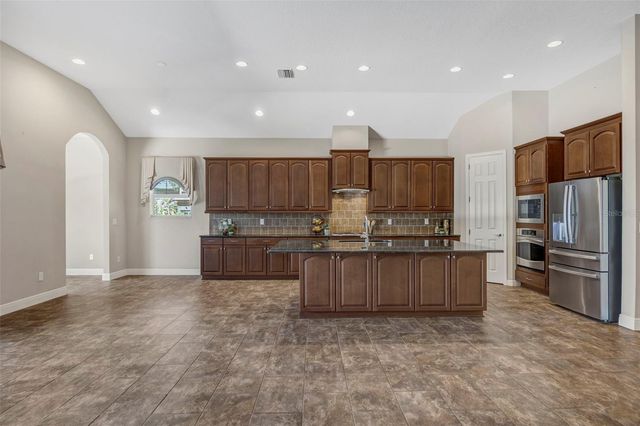 5201 SPARROWGLEN PLACE, Lithia, FL 33547