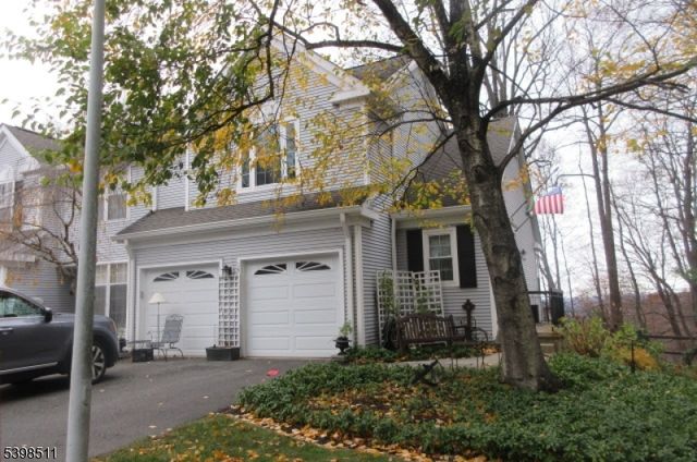 15 Ajax Ct, Allamuchy Twp., NJ 07840