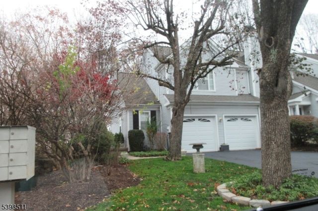 15 Ajax Ct, Allamuchy Twp., NJ 07840