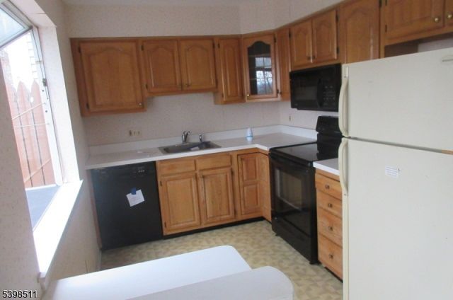 15 Ajax Ct, Allamuchy Twp., NJ 07840