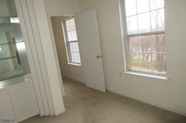 15 Ajax Ct, Allamuchy Twp., NJ 07840