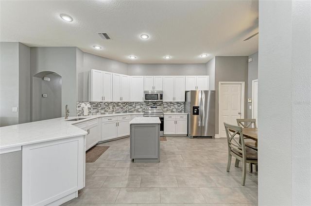 4966 BOOKELIA CIRCLE, Bradenton, FL 34203