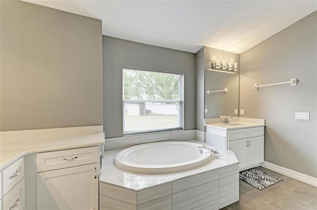 4966 BOOKELIA CIRCLE, Bradenton, FL 34203