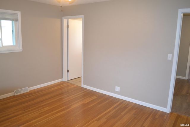 321 W MADISON Street, Metamora, IL 61548