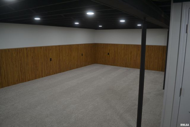 321 W MADISON Street, Metamora, IL 61548