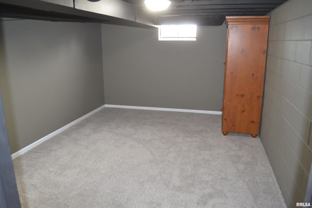 321 W MADISON Street, Metamora, IL 61548