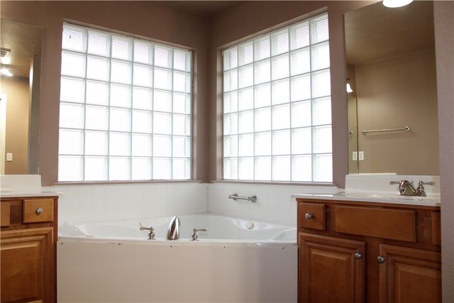 3358 Bluff Creek Loop, Springdale, AR 72764