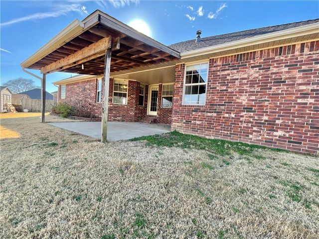 3358 Bluff Creek Loop, Springdale, AR 72764