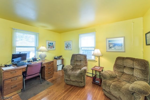 97 Van Dam Ave, Bloomingdale Boro, NJ 07403