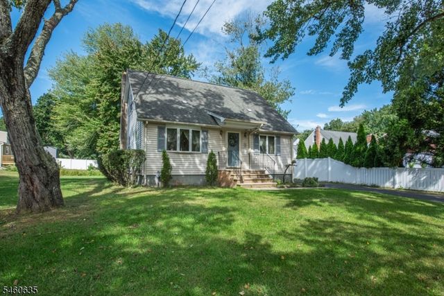 97 Van Dam Ave, Bloomingdale Boro, NJ 07403