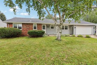 1736 17TH AVENUE, Grafton, WI 53024