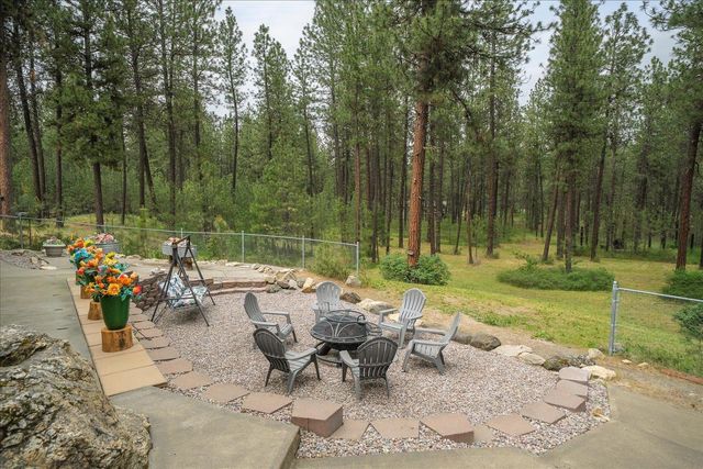 9114 S Thomas Mallen Rd, Cheney, WA 99004