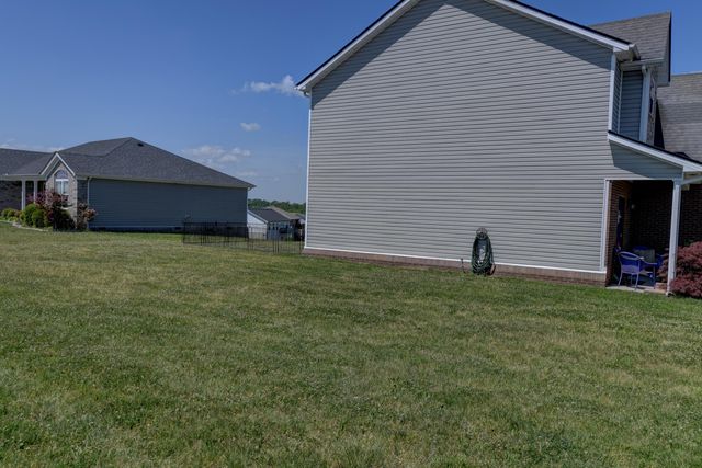 617 Fairfax Lane, Richmond, KY 40475