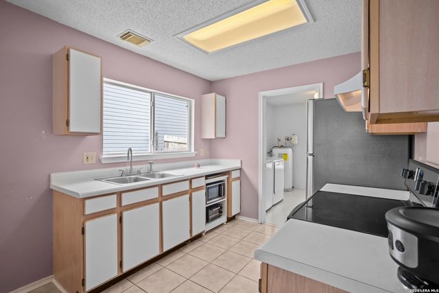 2627 Buffalo Pass, San Antonio, TX 78245