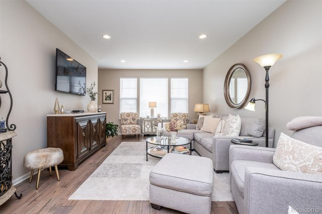 4580 Bradley Circle 24, Troy, MI 48085