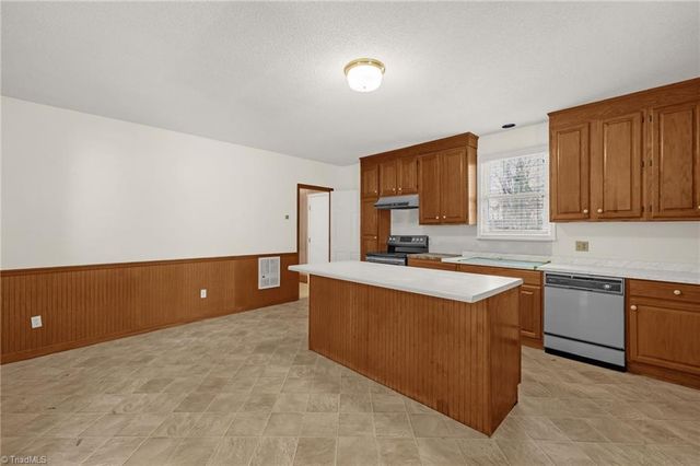 814 Martin Street, Eden, NC 27288