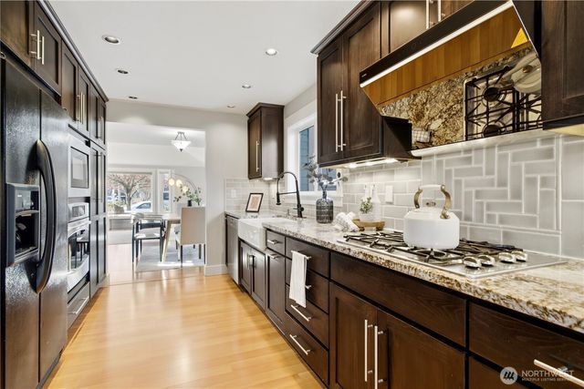 7210 120th Avenue NE, Kirkland, WA 98033